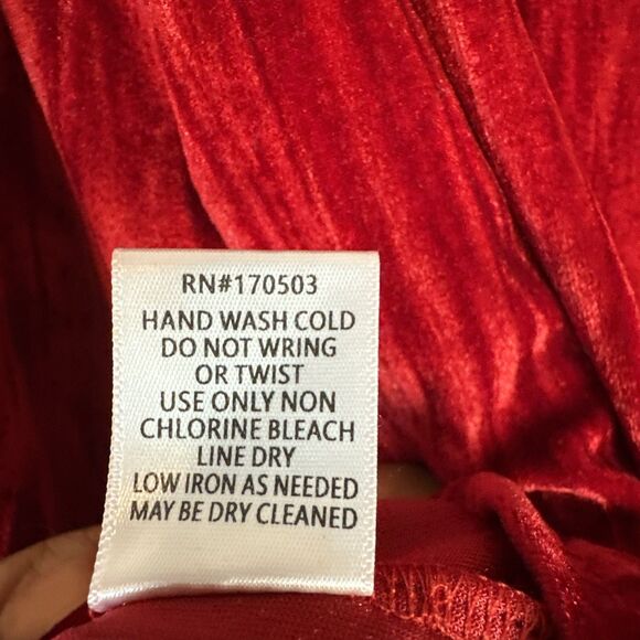 Jodifl Red Crushed Velvet‎ Vneck Puff Sleeve Shirt Sz Medium - Picture 6 of 7